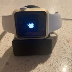 Apple Watch 3 white with charge cord 38 mm